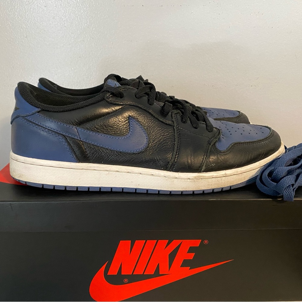 AIR JORDAN 1 LOW “MYSTIC NAVY” **Sz 11.5**
